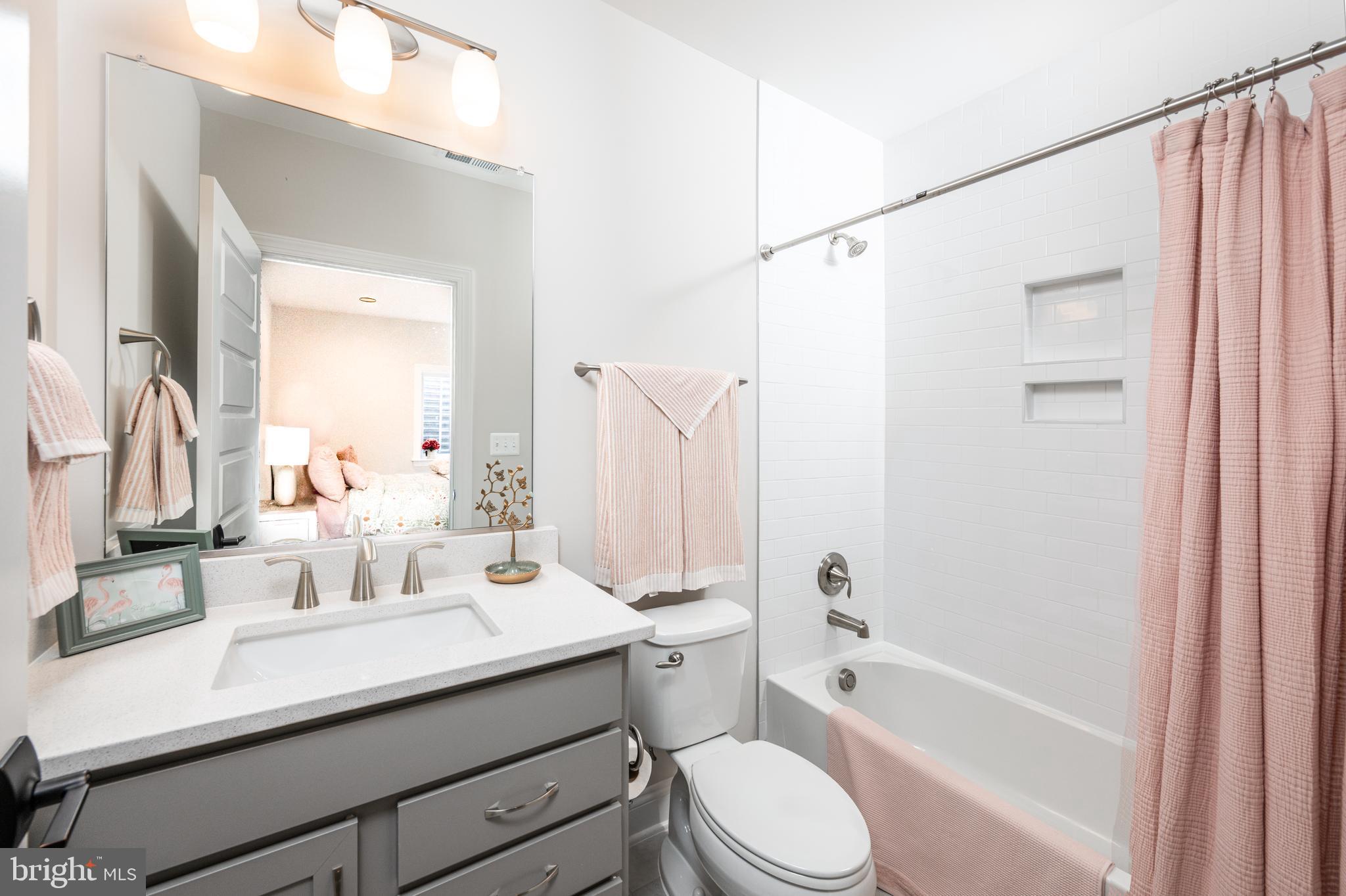 ROCK ISLAND LANDING - Residential