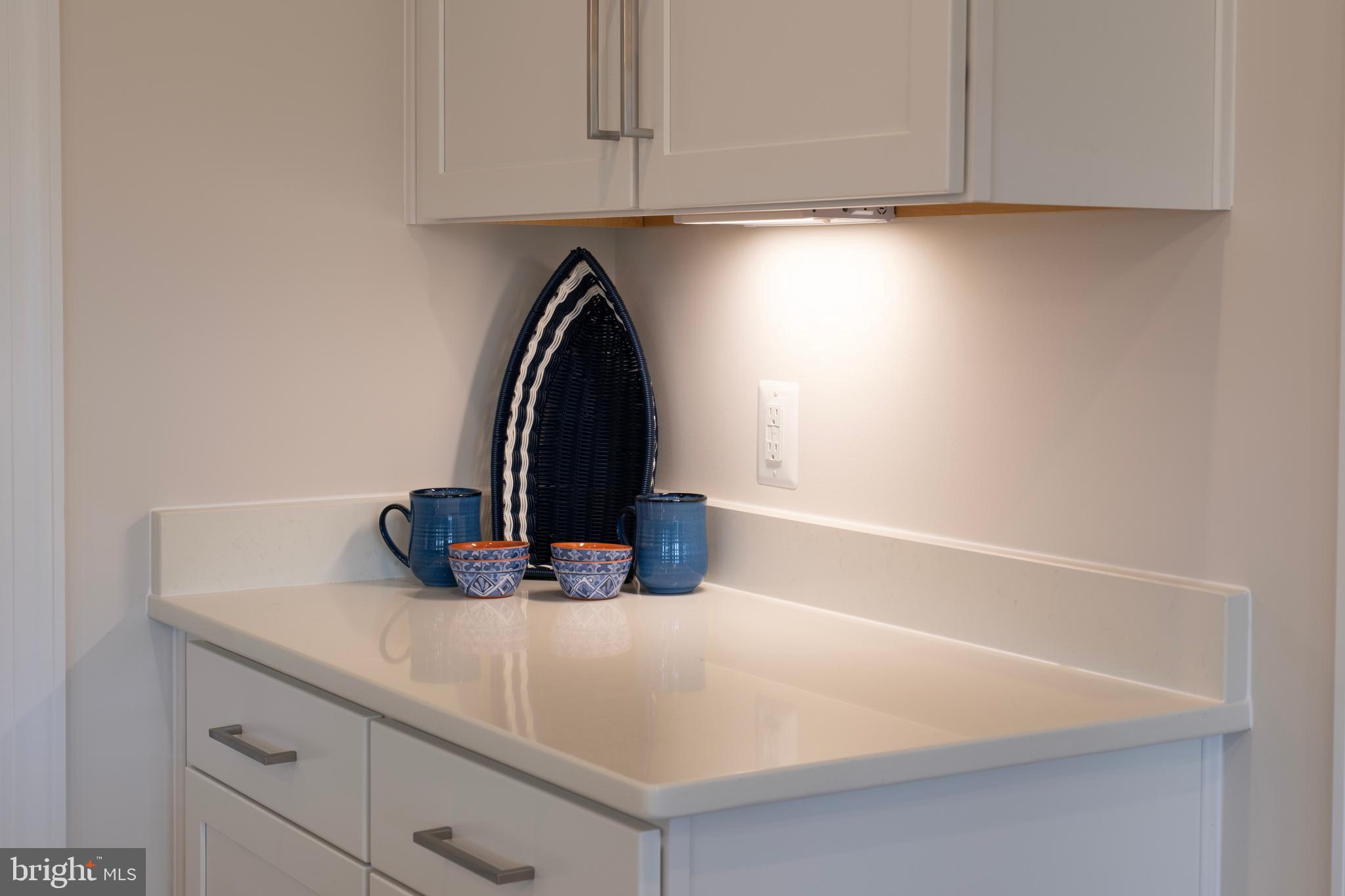 ROCK ISLAND LANDING - Residential