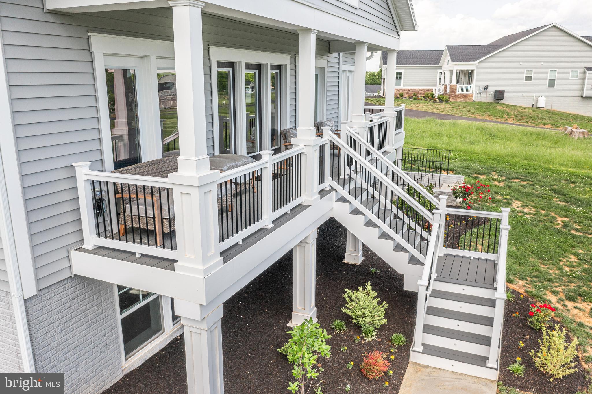 ROCK ISLAND LANDING - Residential