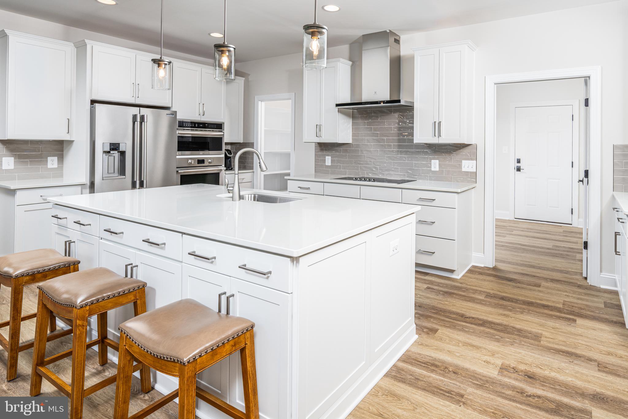 ROCK ISLAND LANDING - Residential