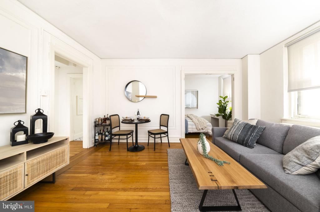 Photo of 2100 - 2 Walnut Street #2E, PHILADELPHIA, PA 19103 (MLS # PAPH2588374)