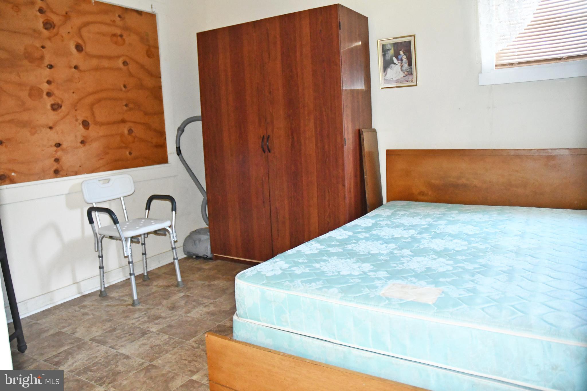 CRYSTAL BEACH MANOR - Residential