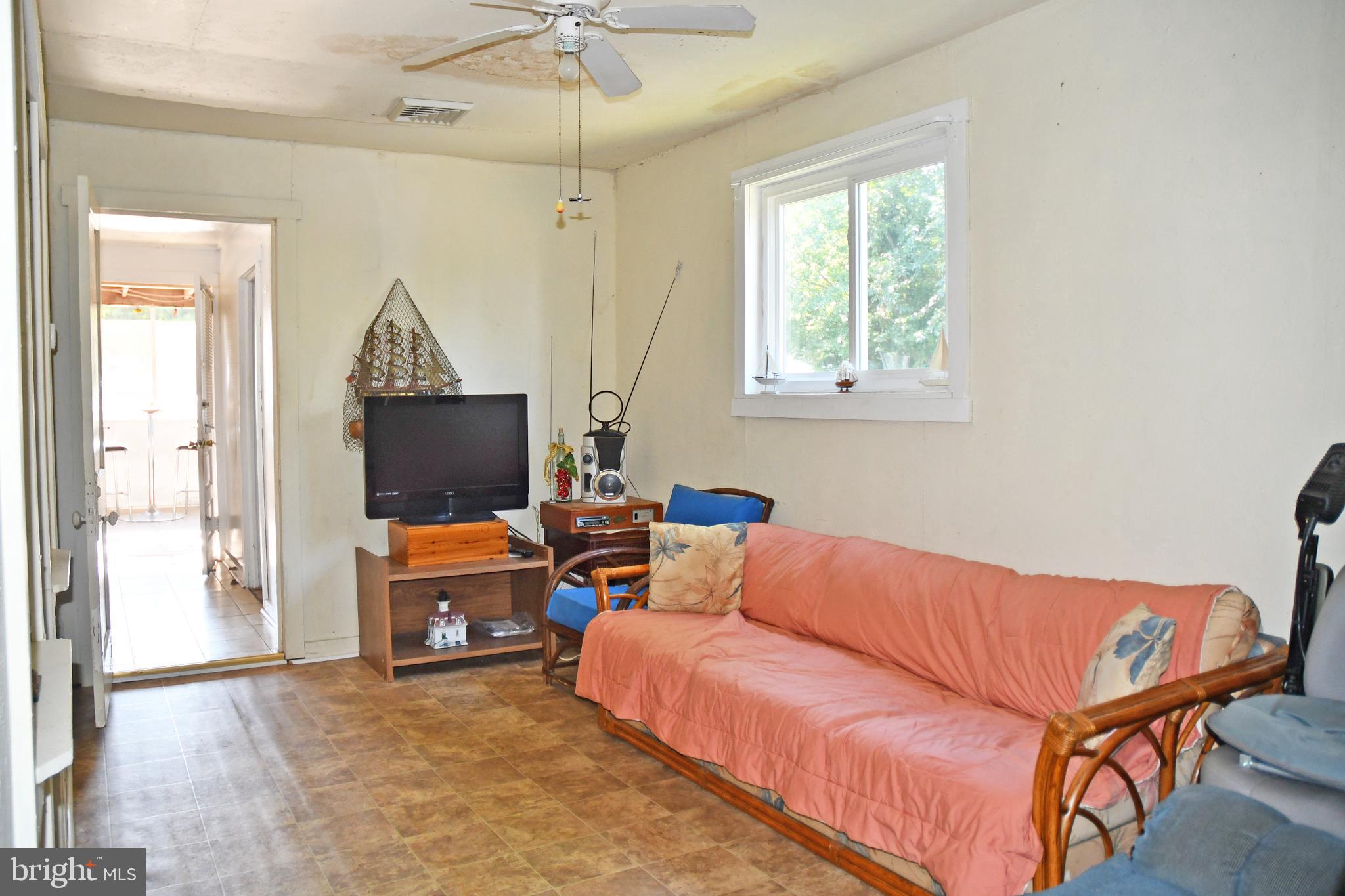 CRYSTAL BEACH MANOR - Residential