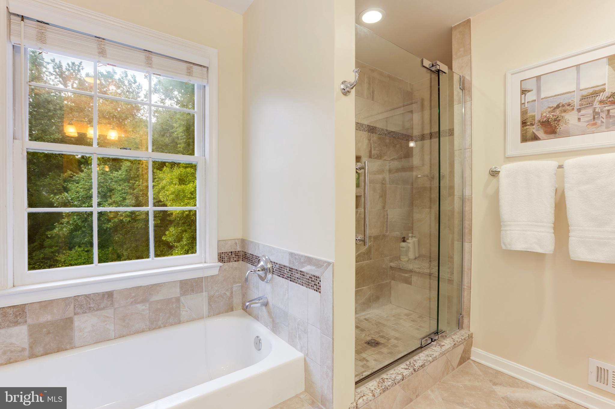 WILLIAMSBURG POND - Residential