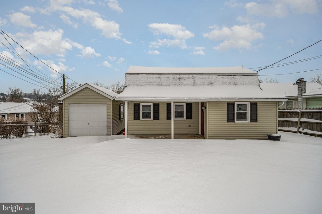 Photo of 32 Lititz Run Road, Lititz, PA 17543 (MLS # PALA2045854)