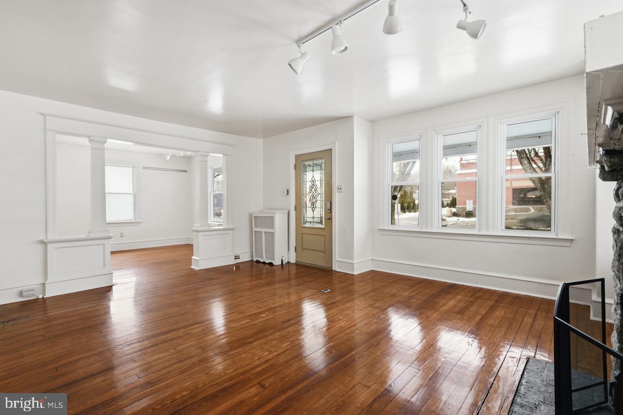 GLENSIDE - Residential