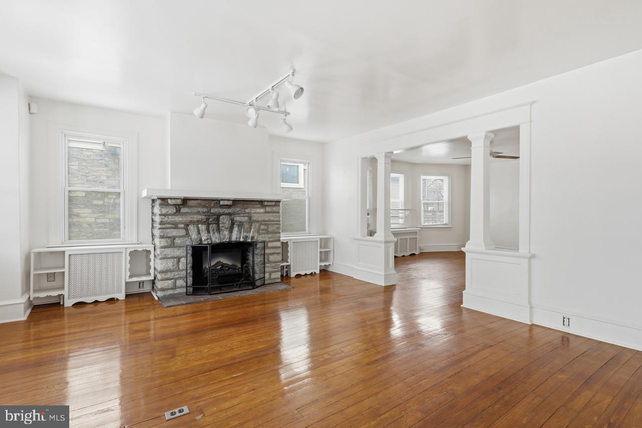 GLENSIDE - Residential