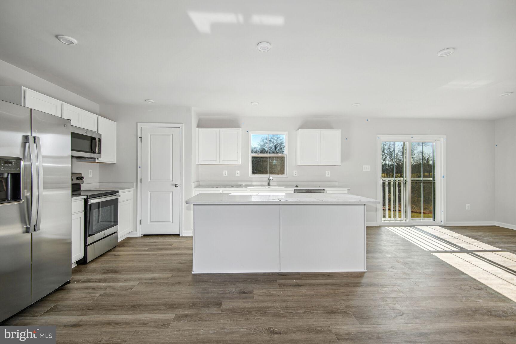 SOUTH BROOK - Residential