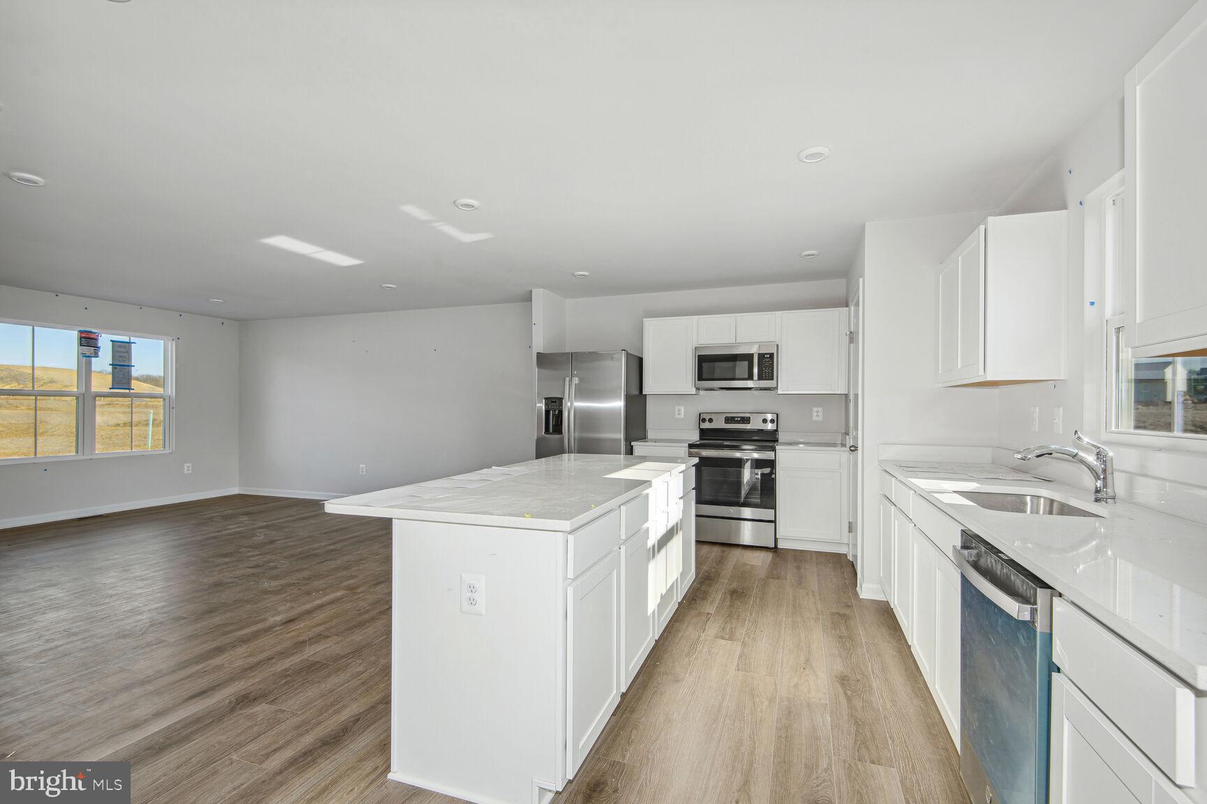 SOUTH BROOK - Residential