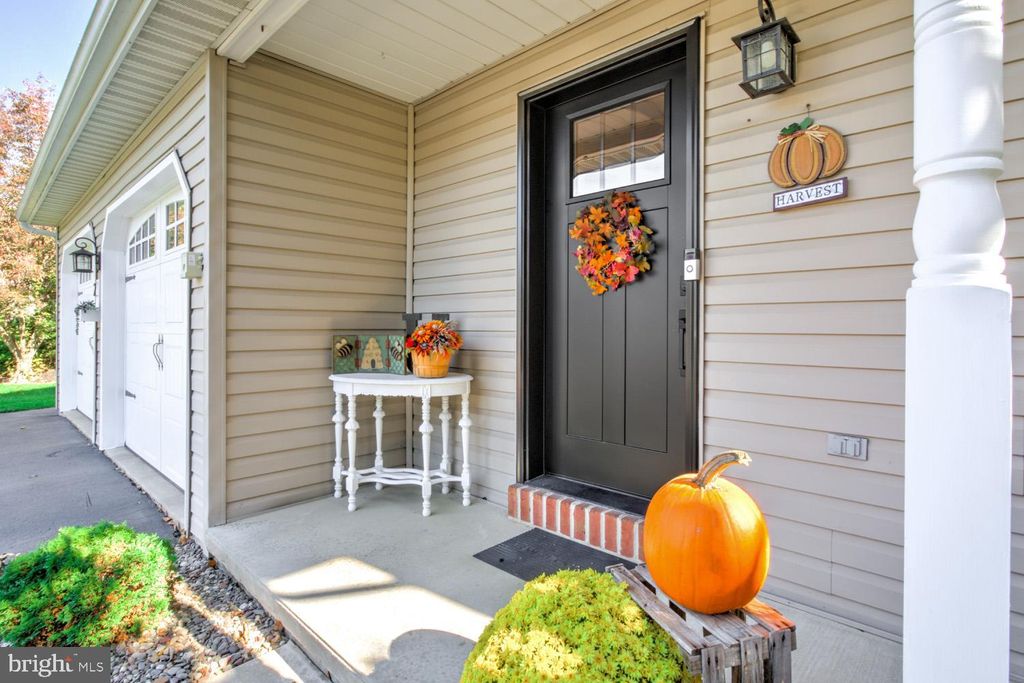 Photo of 2 Brookfield Road, LITITZ, PA 17543 (MLS # PALA2078300)