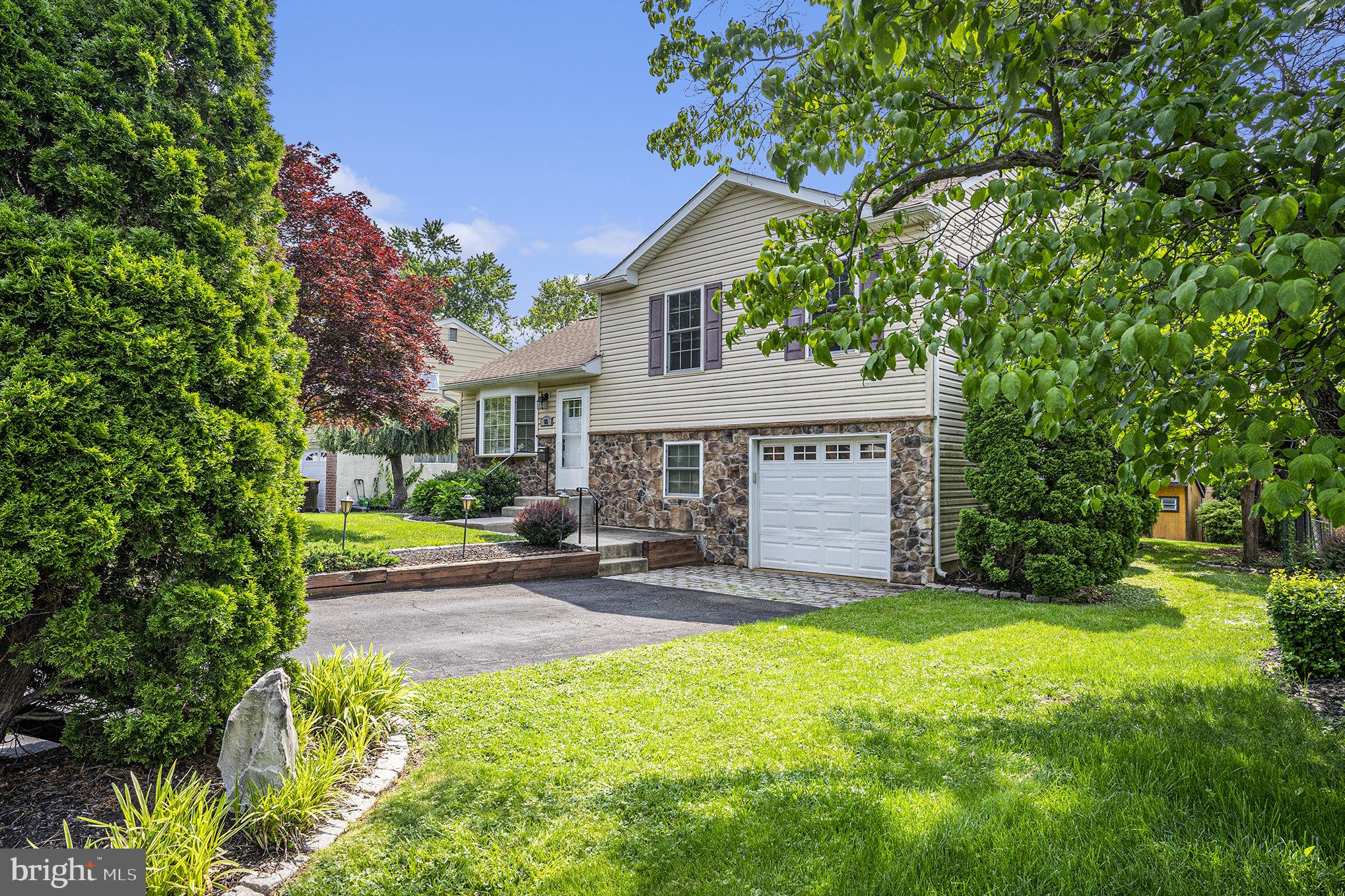515 SQUIRREL LANE