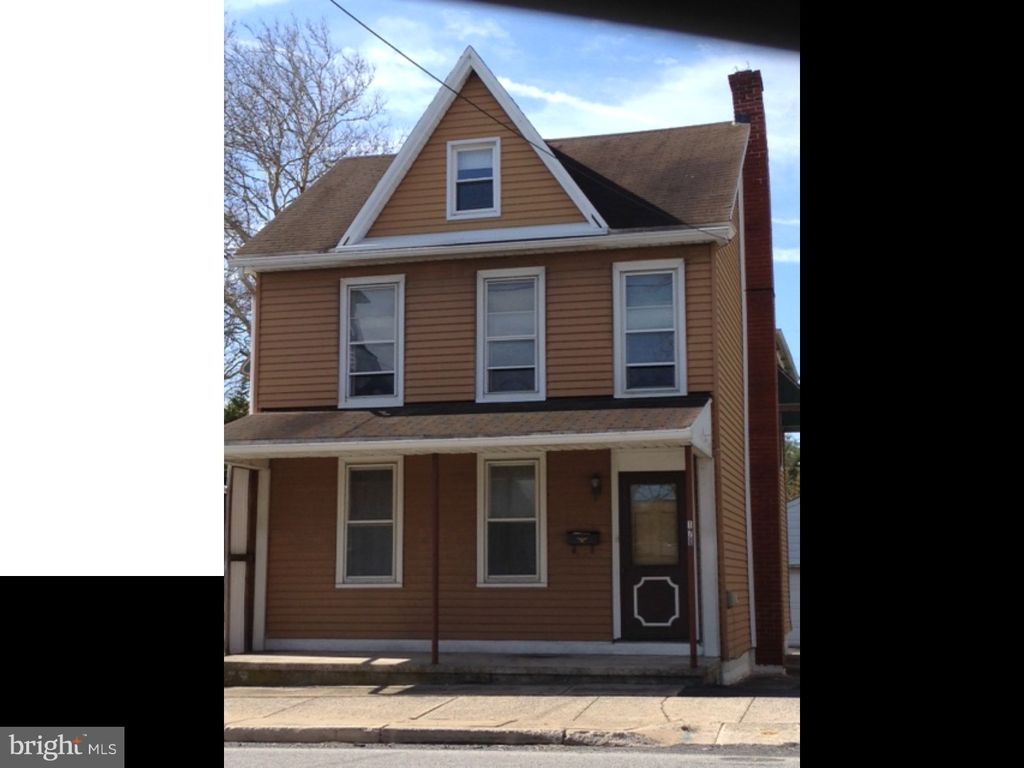 Photo of 170 W Penn Avenue, WERNERSVILLE, PA 19565 (MLS # PABK2067320)