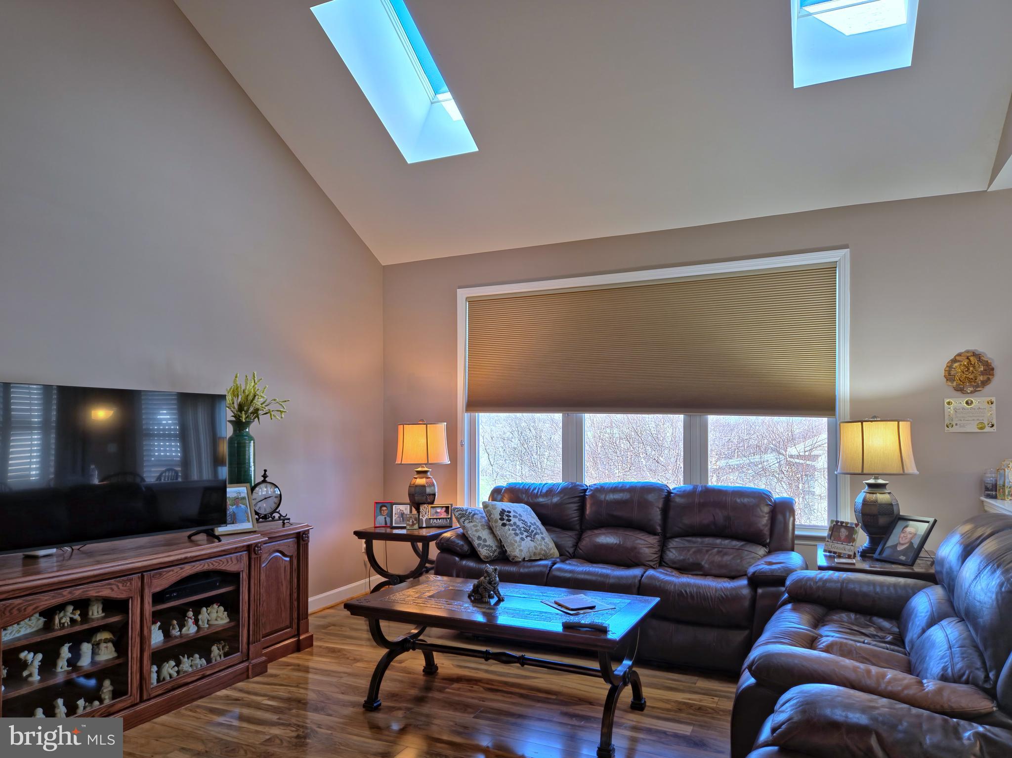 ROSEMONT - Residential