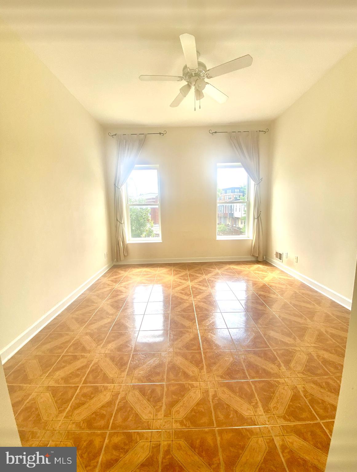 CHARLES VILLAGE - Residential Lease