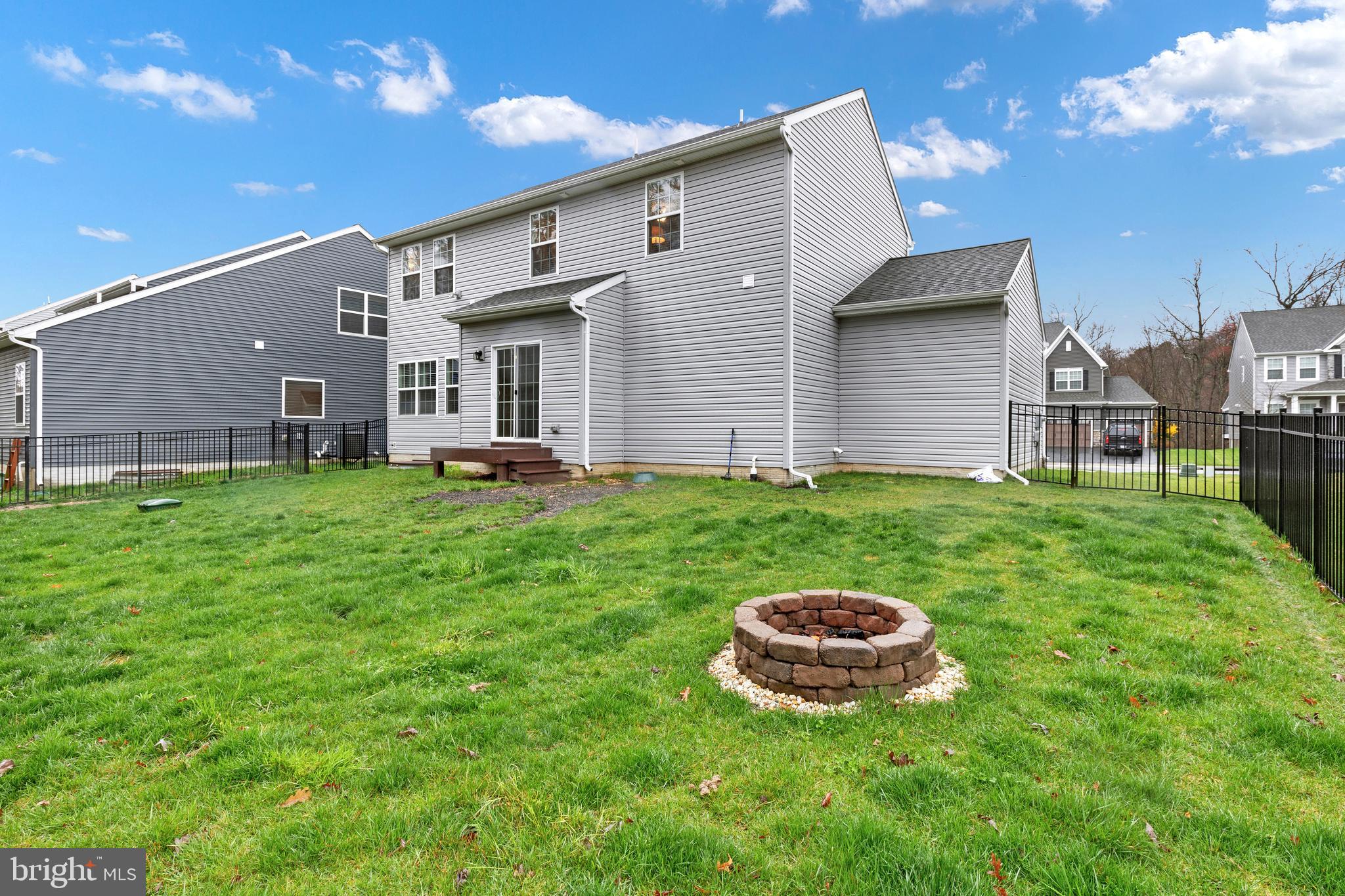 COOL SPRINGS AT CHARLESTOWN - Residential