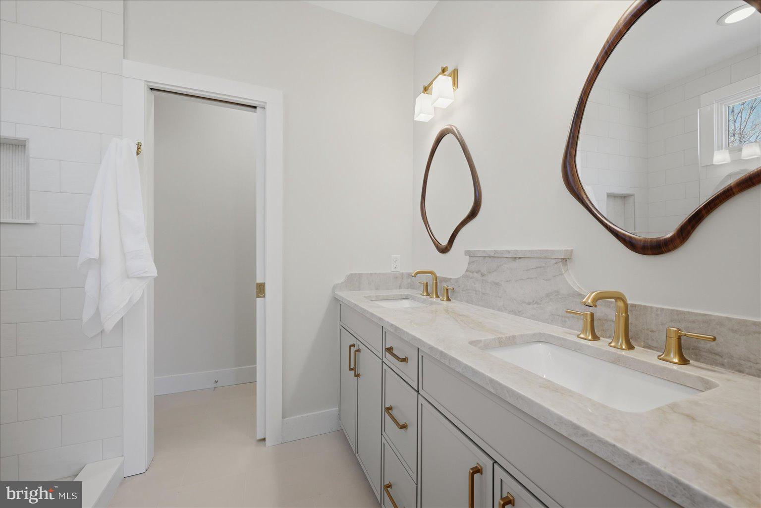 BIRCH HOLLOW HAMLET - Residential