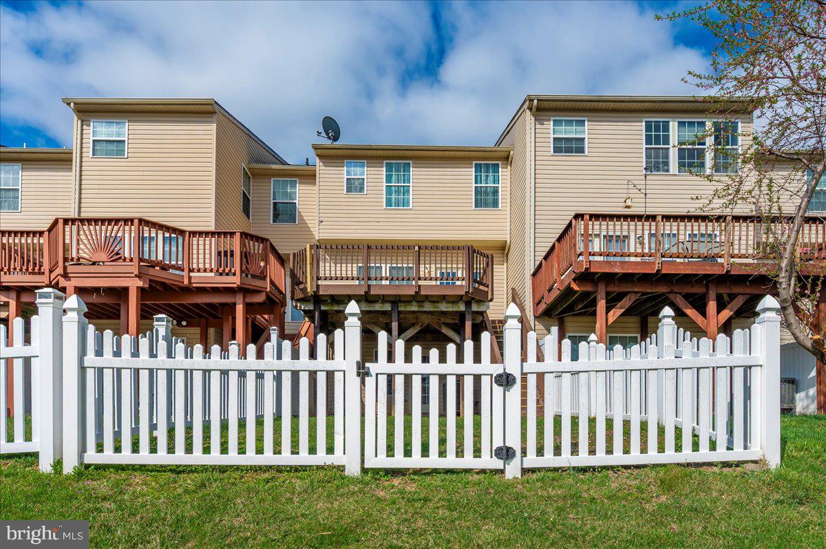 BROOKFIELD ON THE POTOMAC - Residential