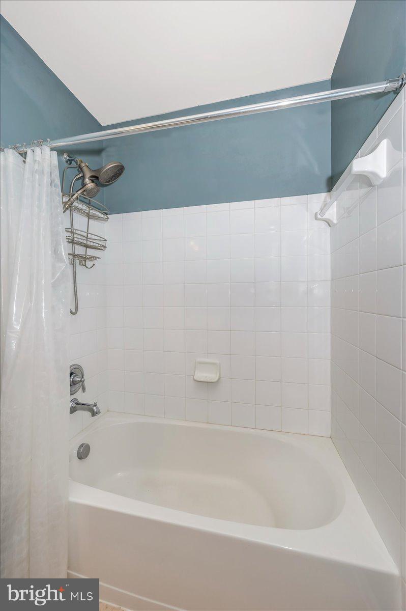 BROOKFIELD ON THE POTOMAC - Residential