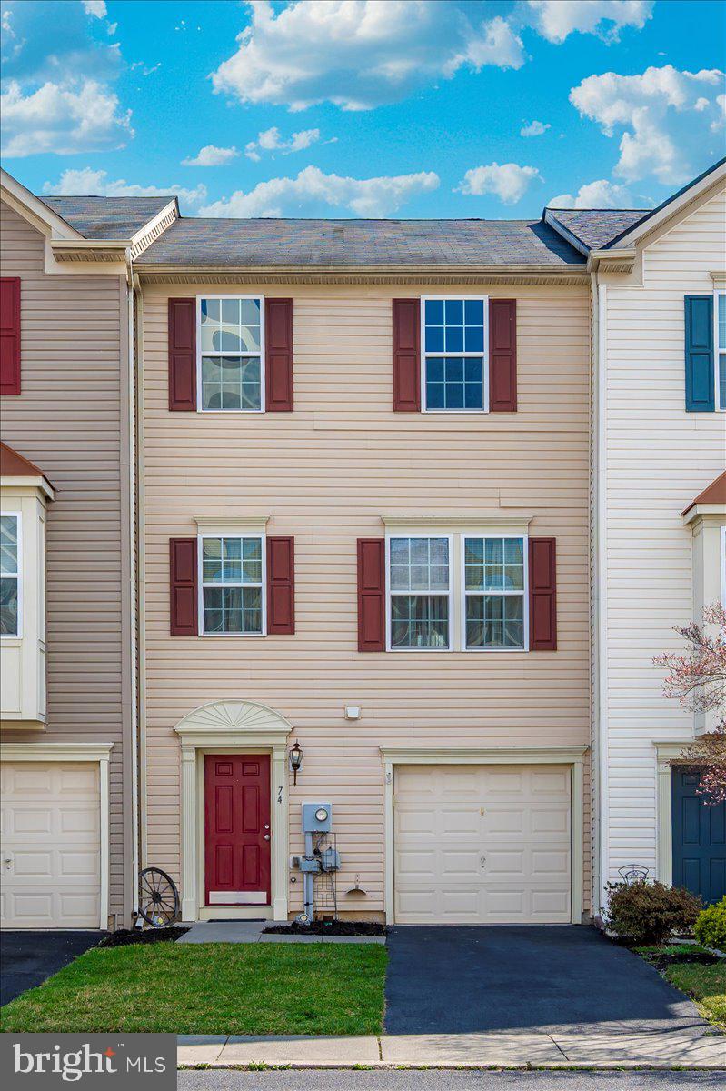 BROOKFIELD ON THE POTOMAC - Residential