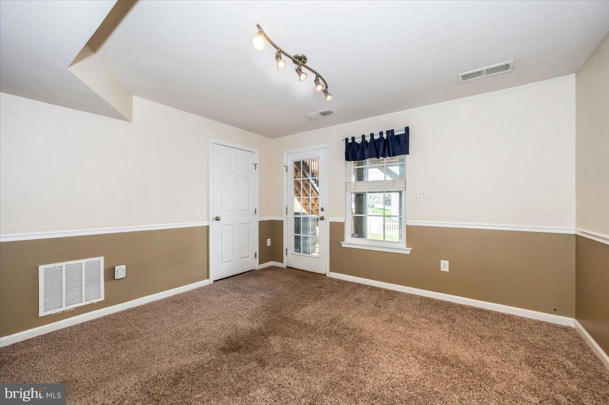 BROOKFIELD ON THE POTOMAC - Residential