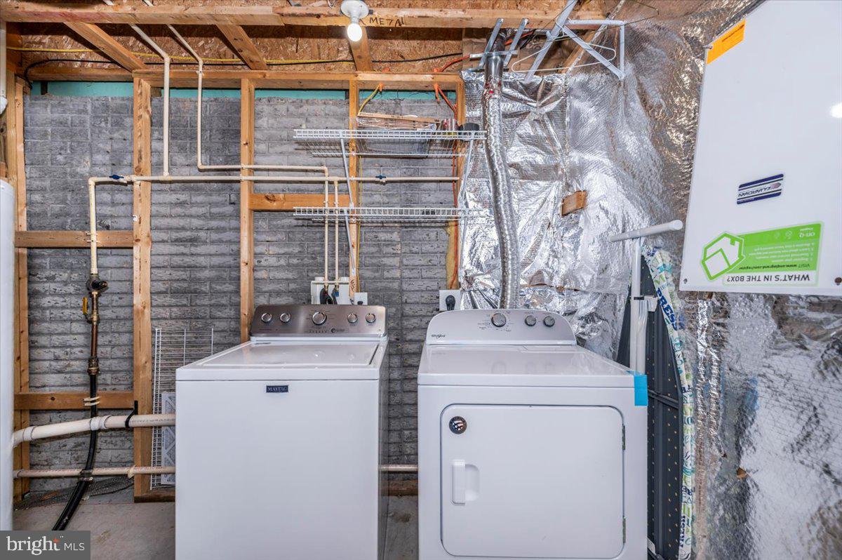 BROOKFIELD ON THE POTOMAC - Residential