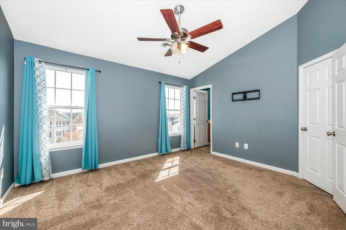 BROOKFIELD ON THE POTOMAC - Residential