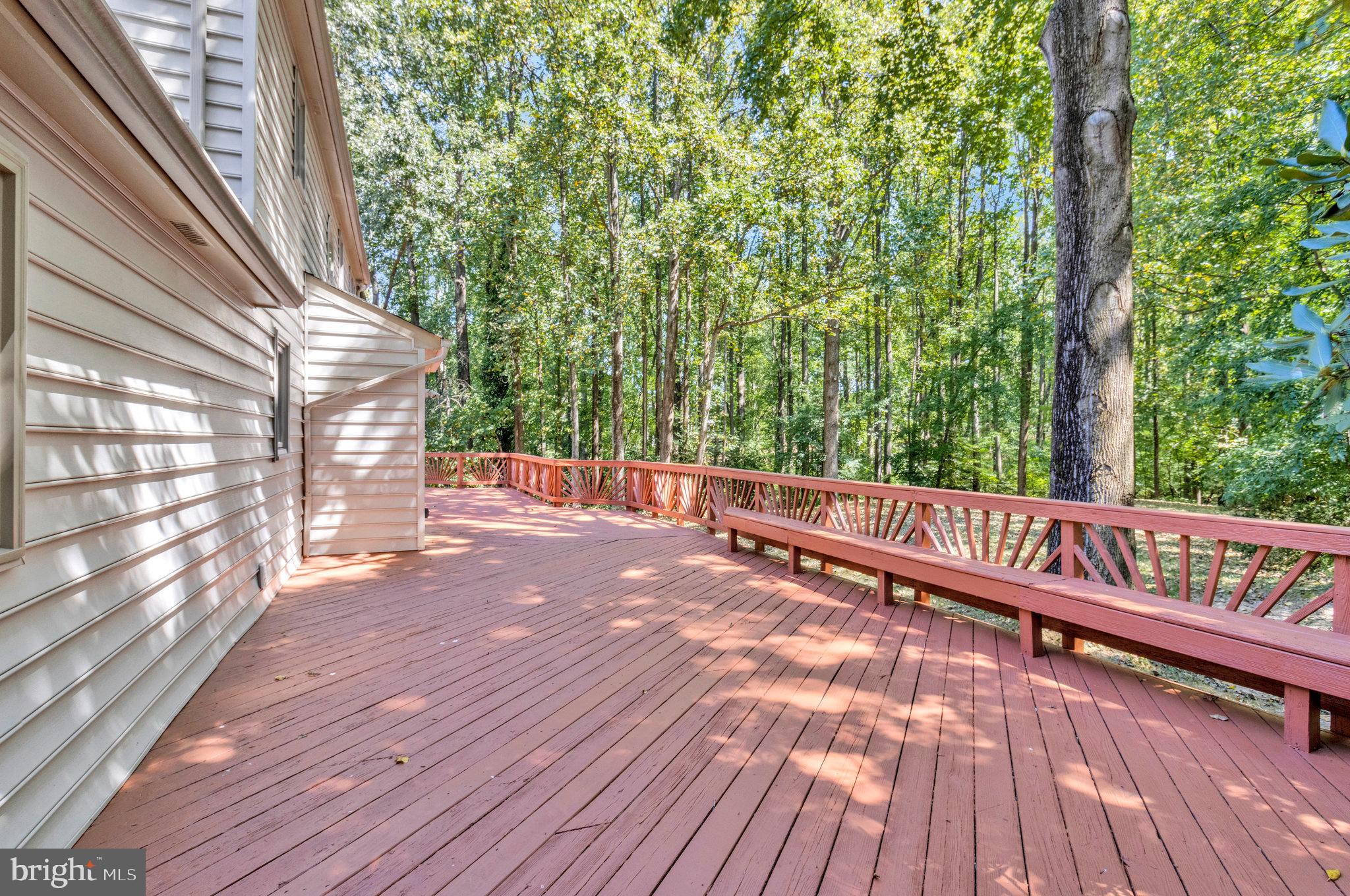 HOLLY KNOLL - Residential