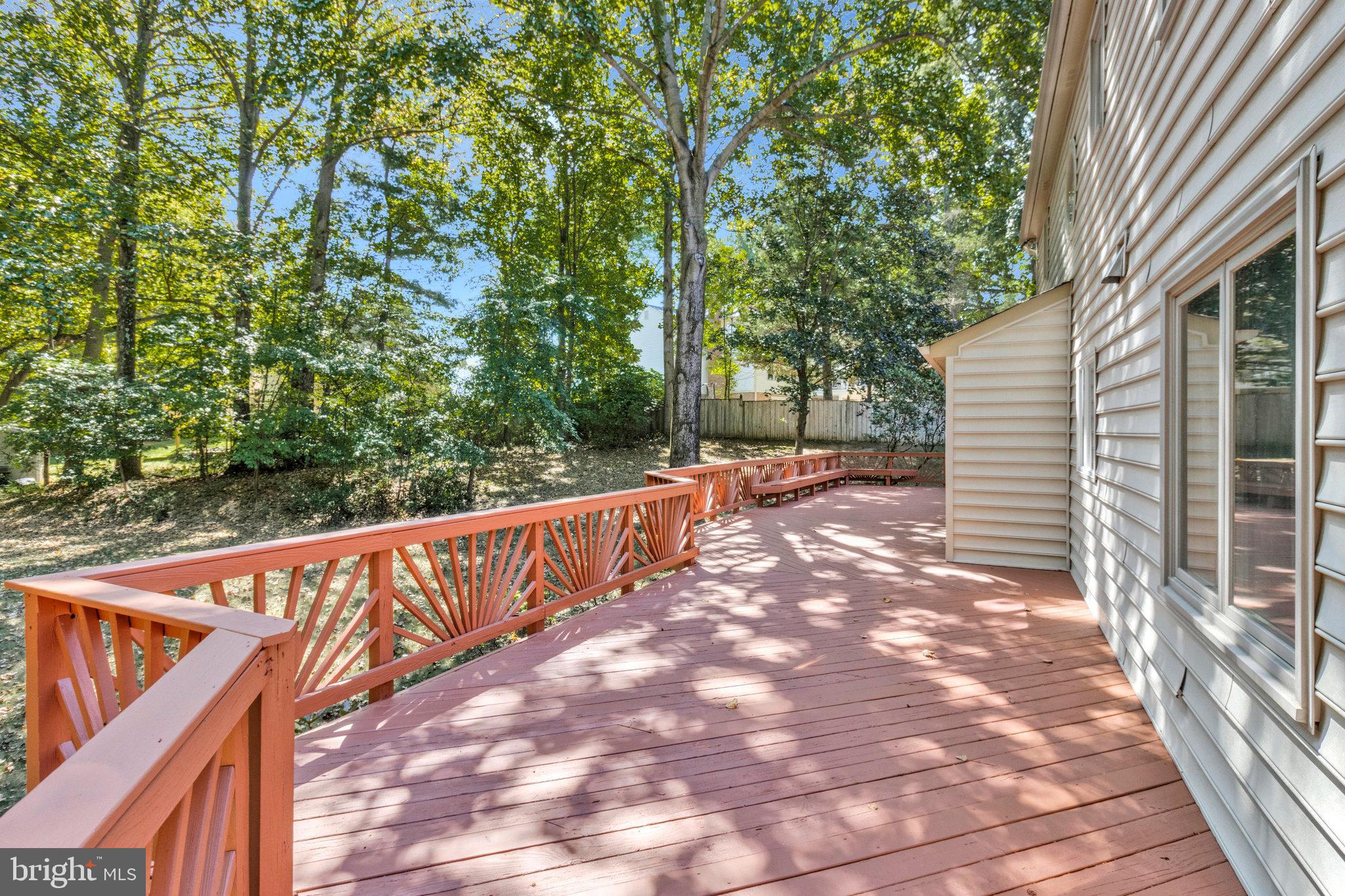 HOLLY KNOLL - Residential