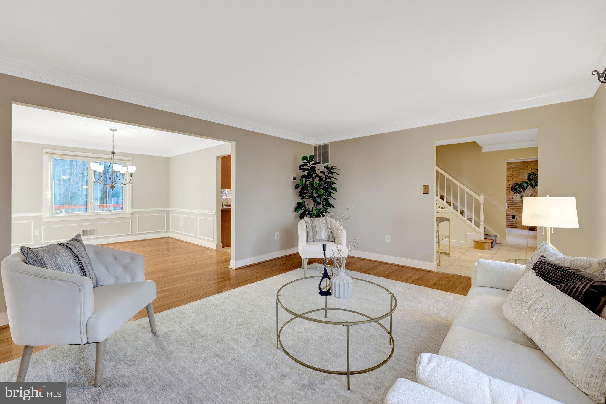 HOLLY KNOLL - Residential