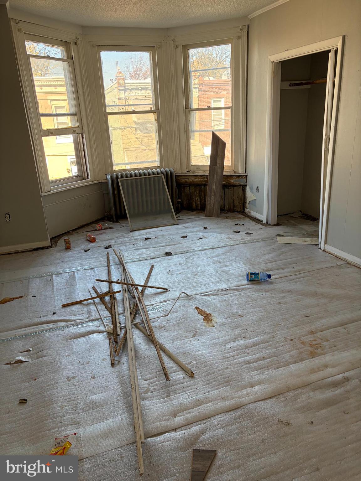 KENSINGTON - Residential