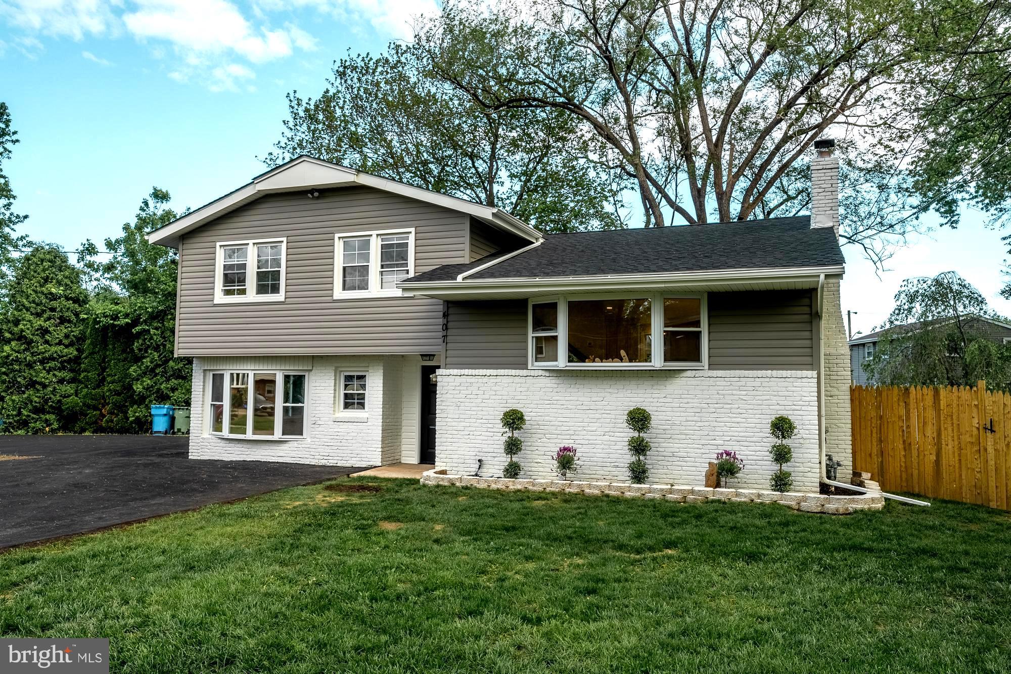 407 BRUCE TERRACE