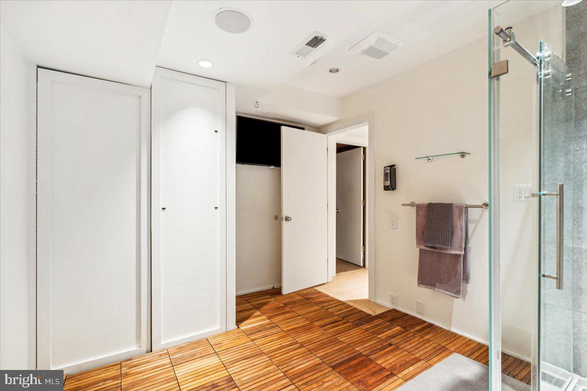 FOREST GLEN - Residential