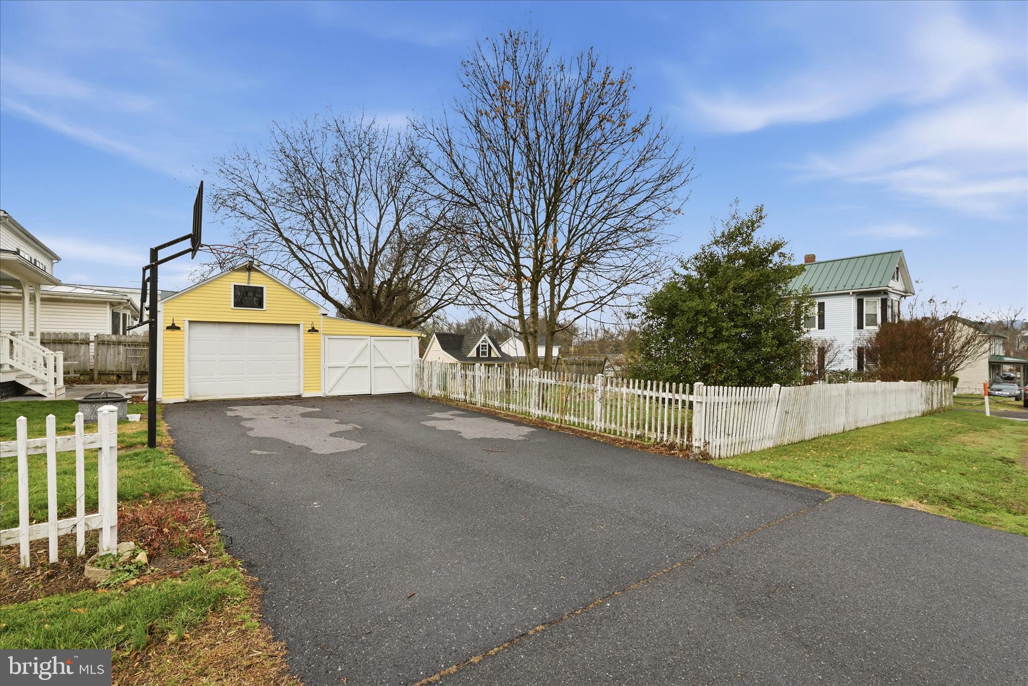 STRASBURG - Residential