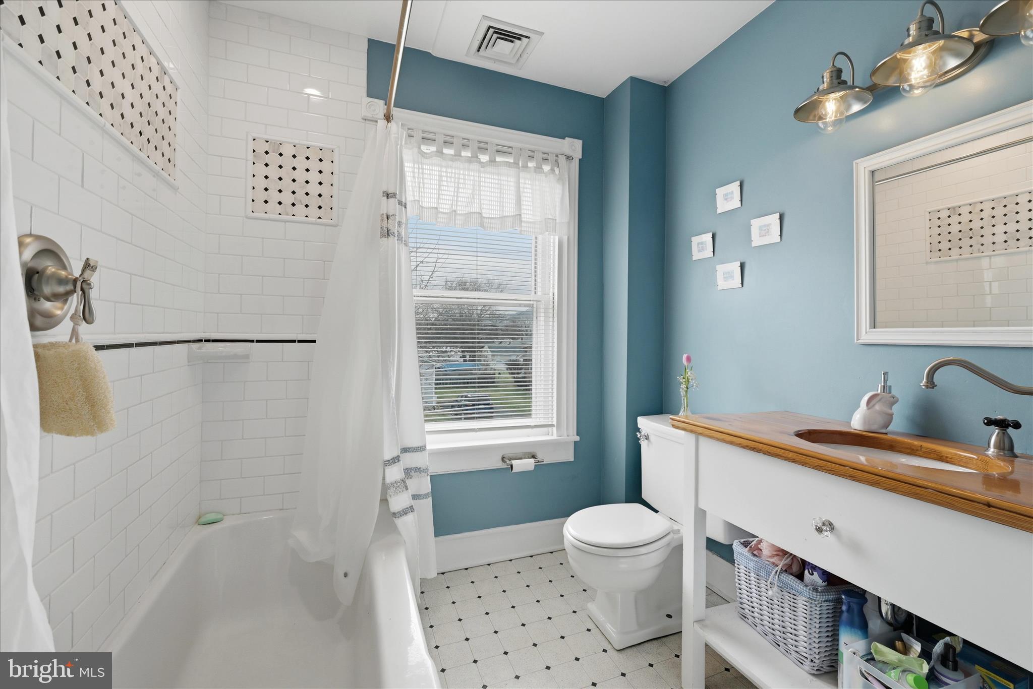 STRASBURG - Residential