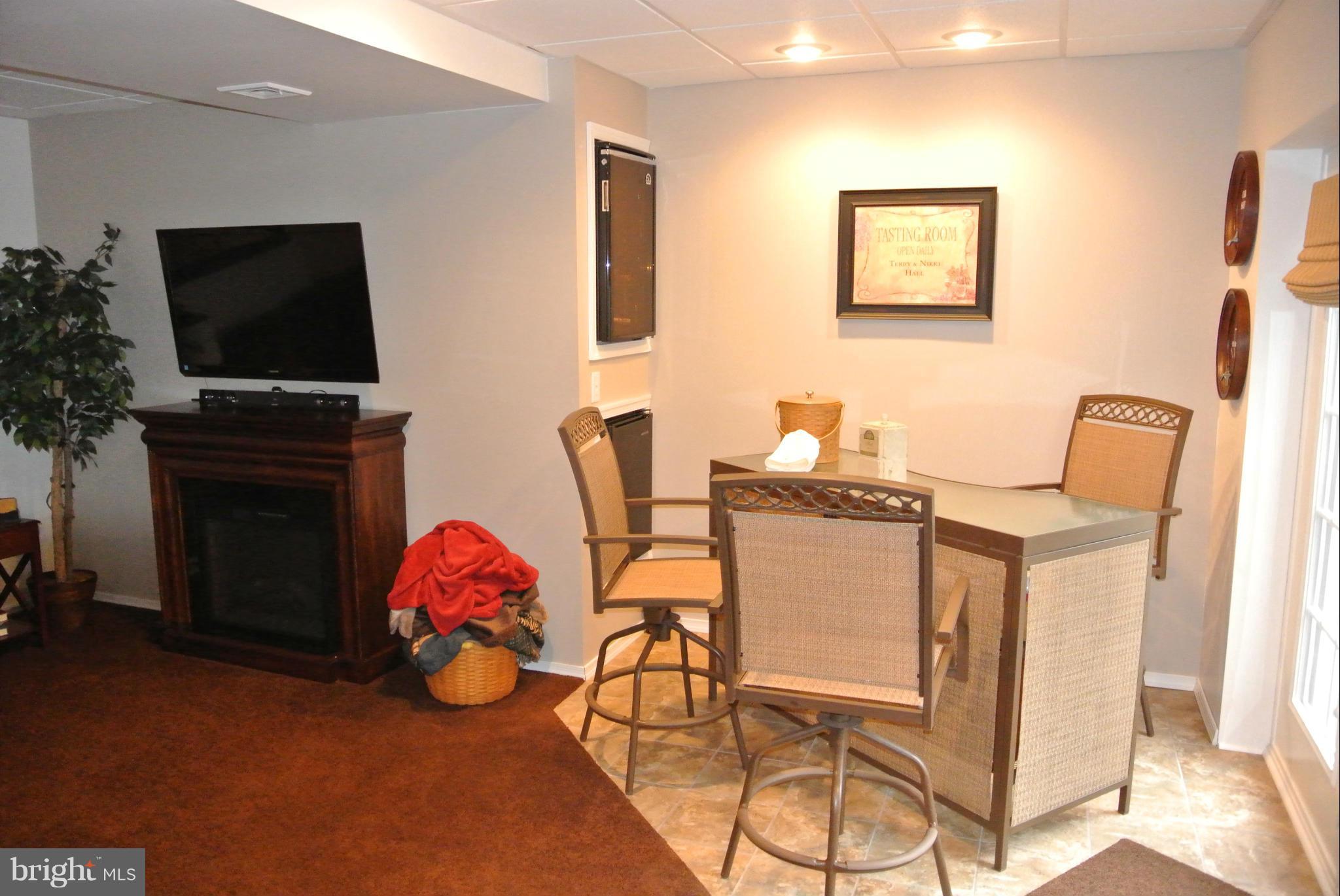 CASTLE CREST ESTATES - Residential