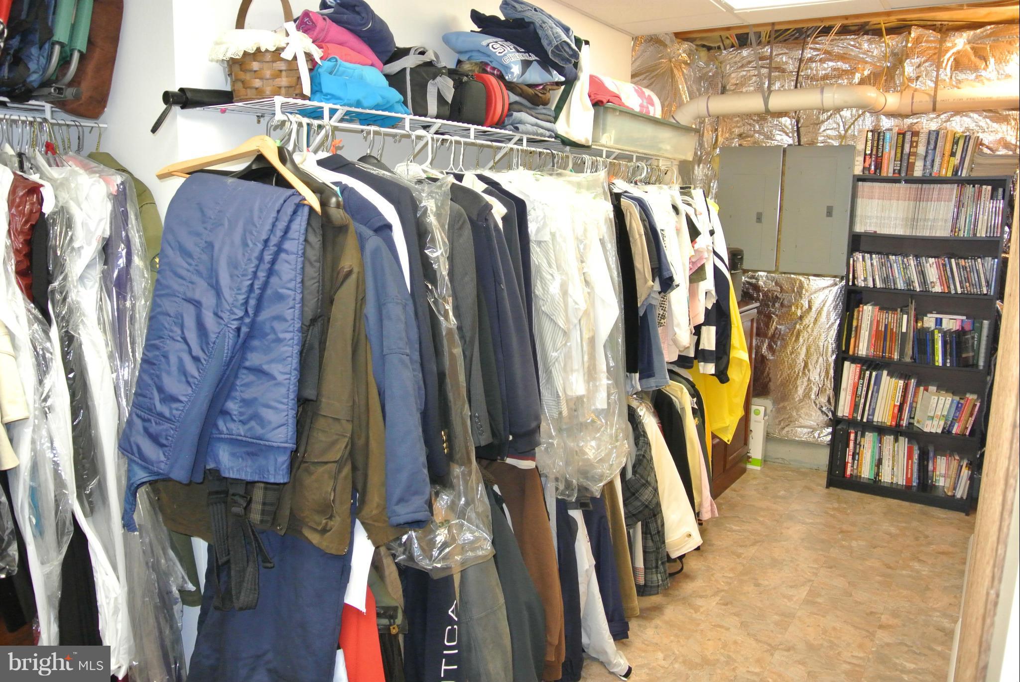 CASTLE CREST ESTATES - Residential