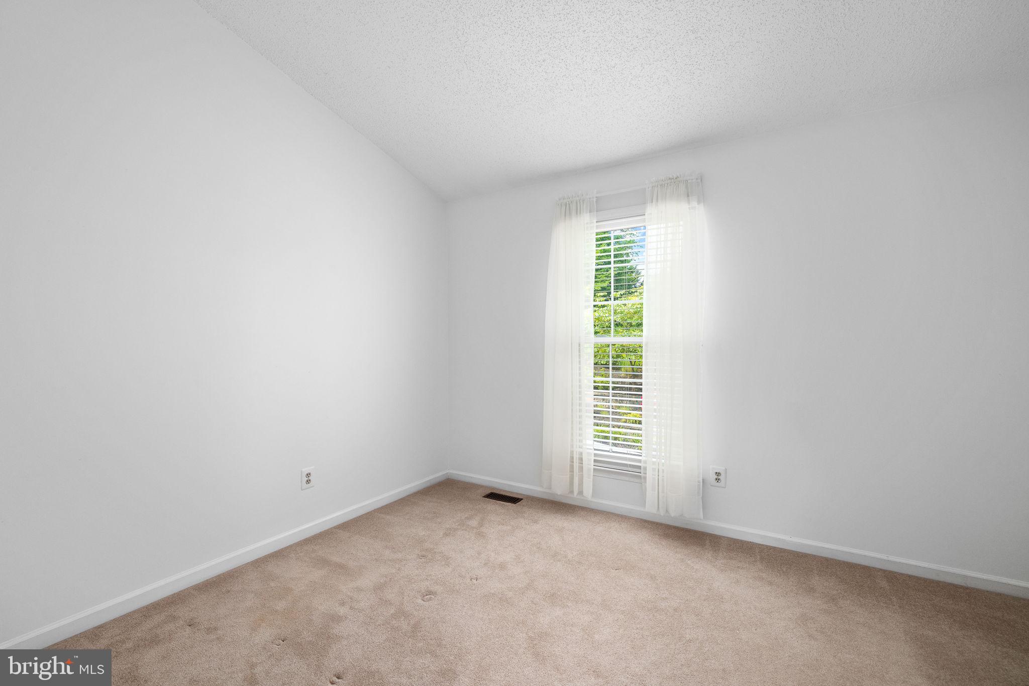 TWIN OAKS FARM - Residential