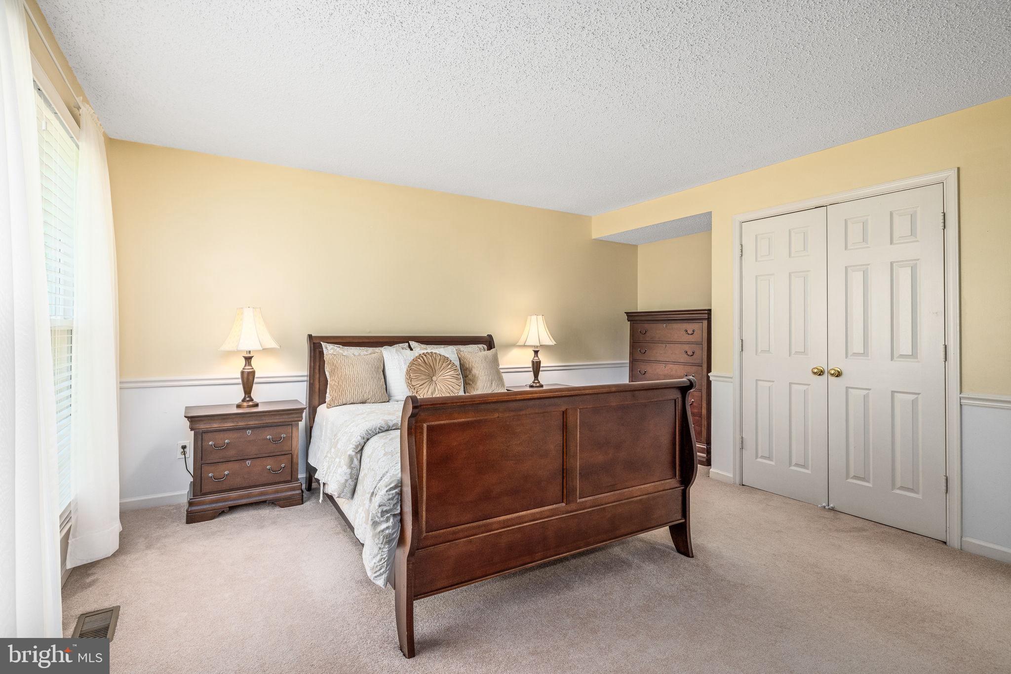 TWIN OAKS FARM - Residential
