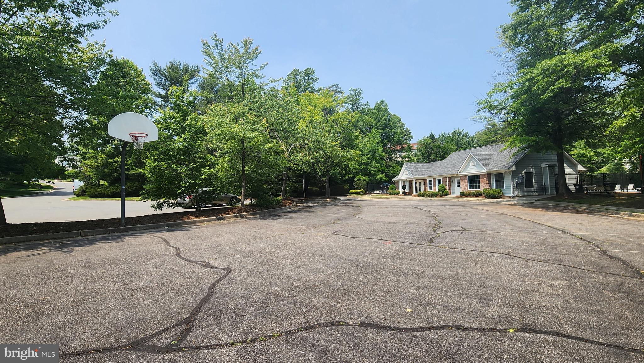 TWIN OAKS FARM - Residential