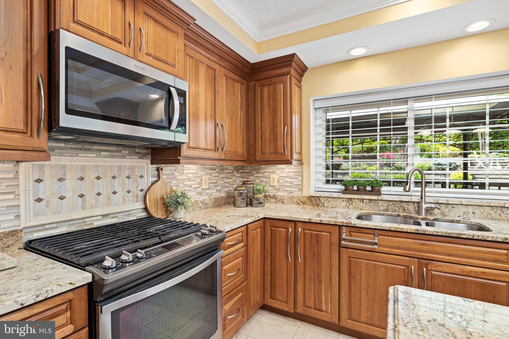 TWIN OAKS FARM - Residential