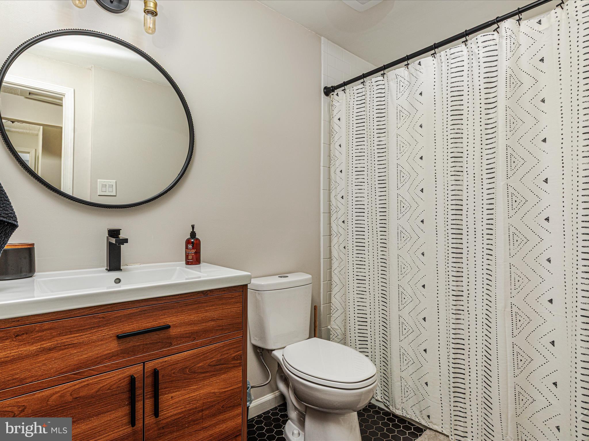 LAKEVIEW - Residential