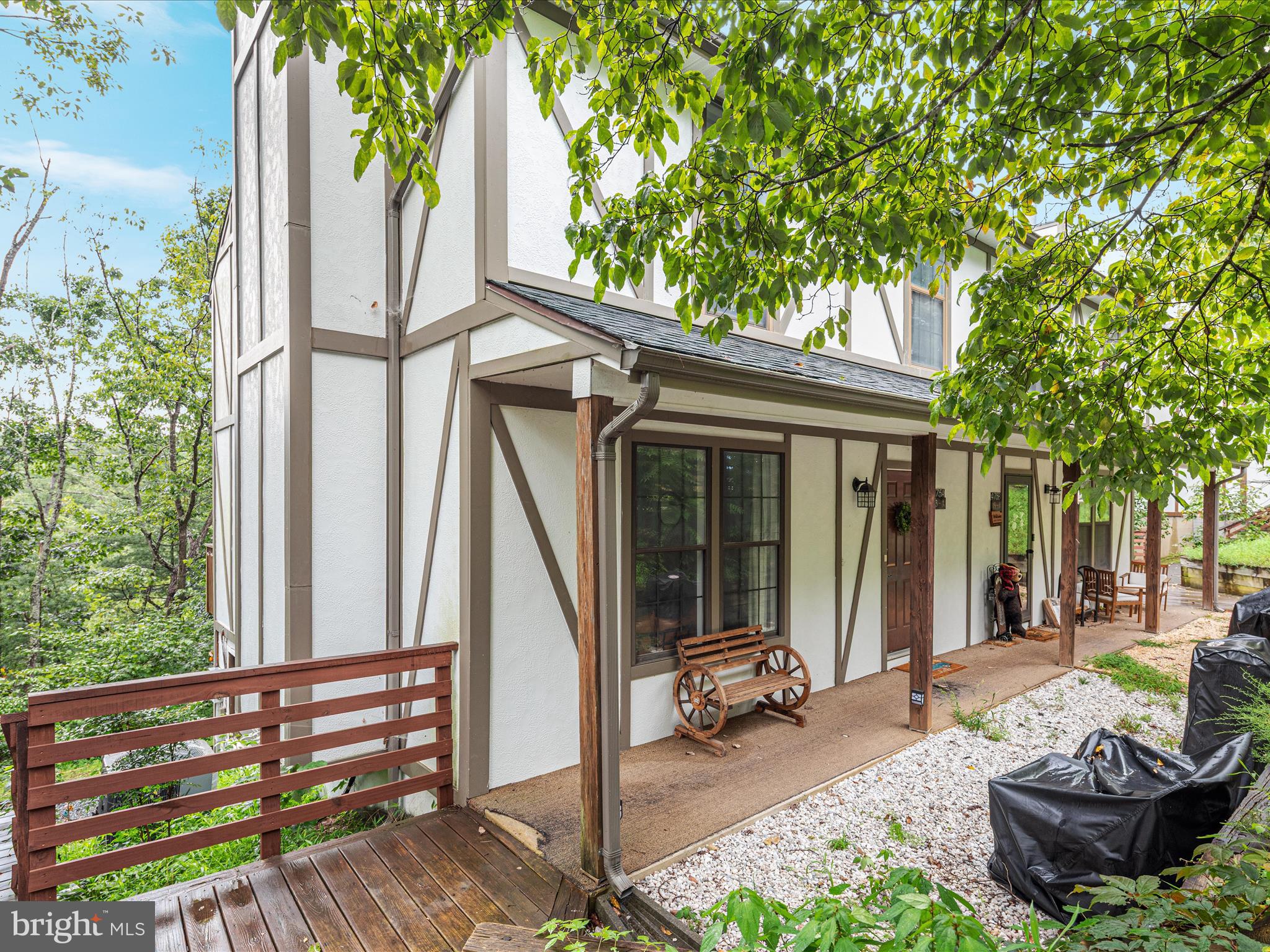 LAKEVIEW - Residential