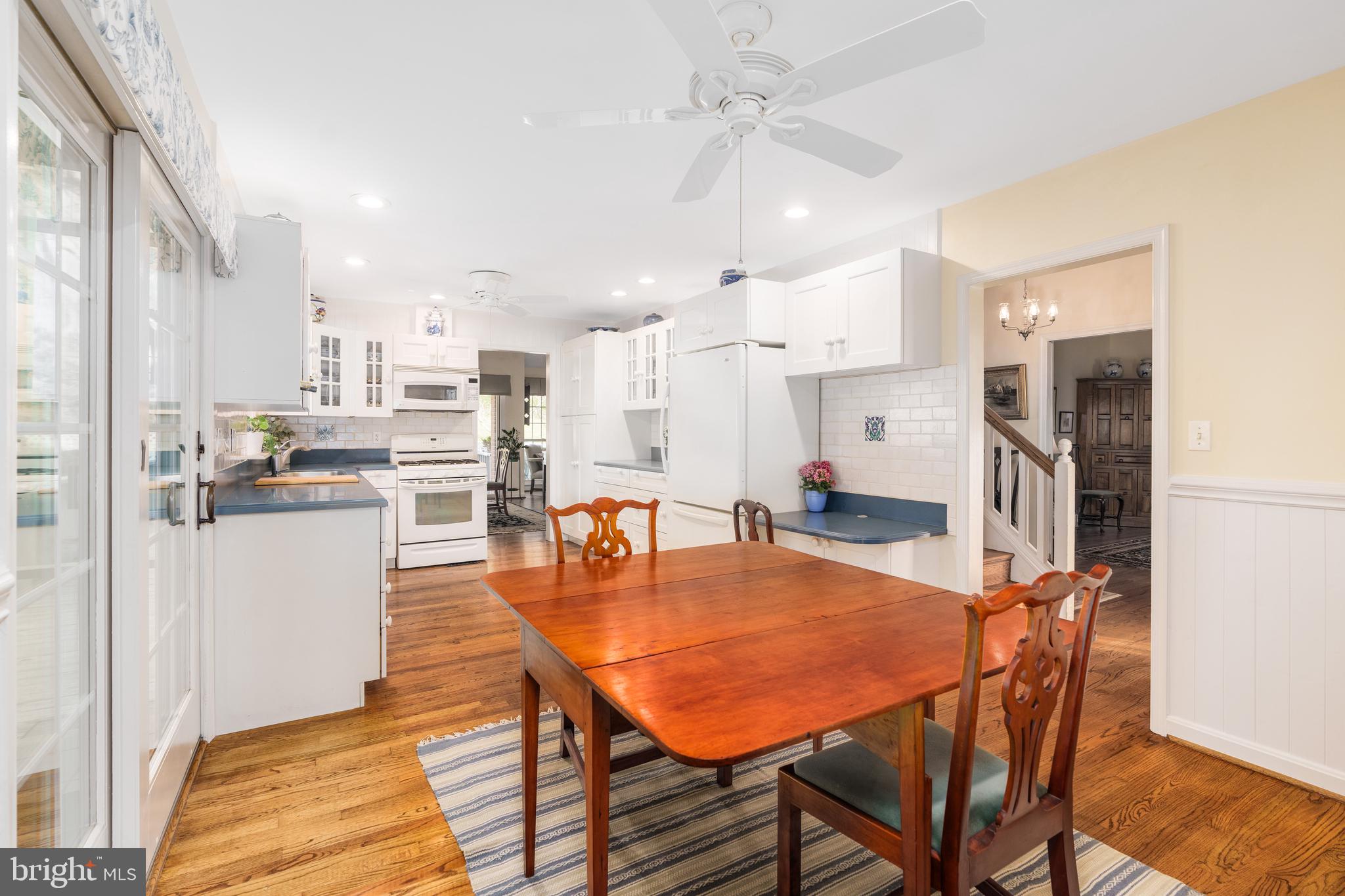 THE MEADOWS OF GREEN SPRING - Residential