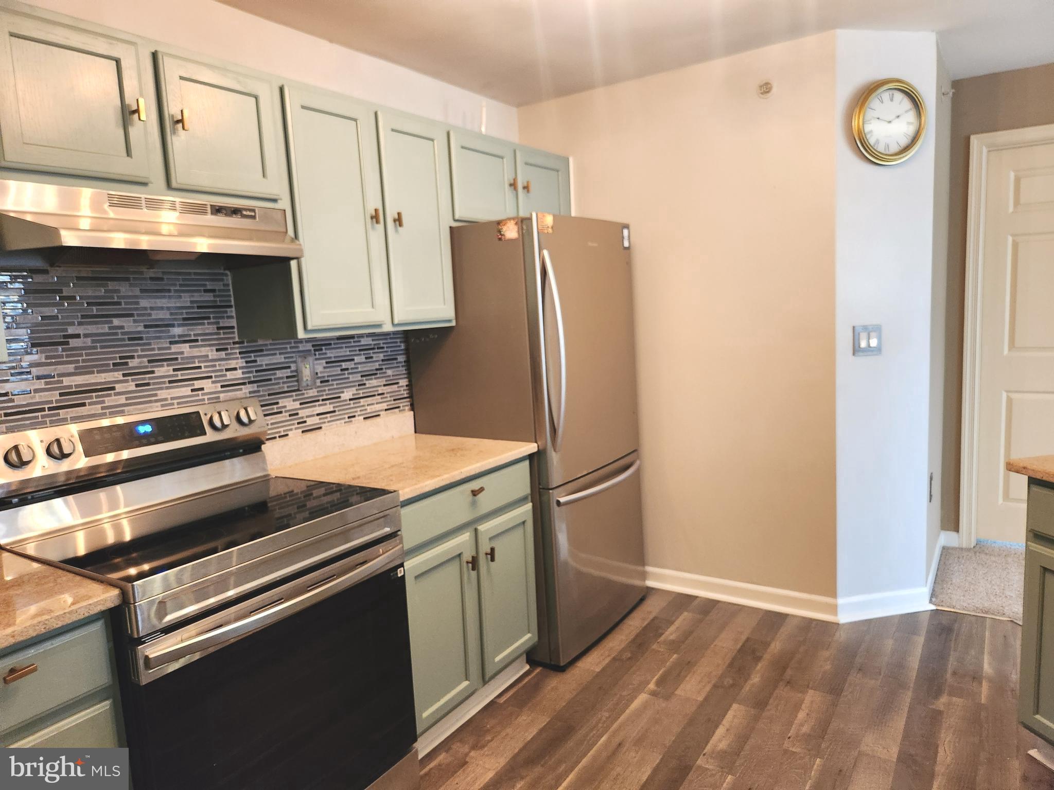 1509 MOORE STREET 202