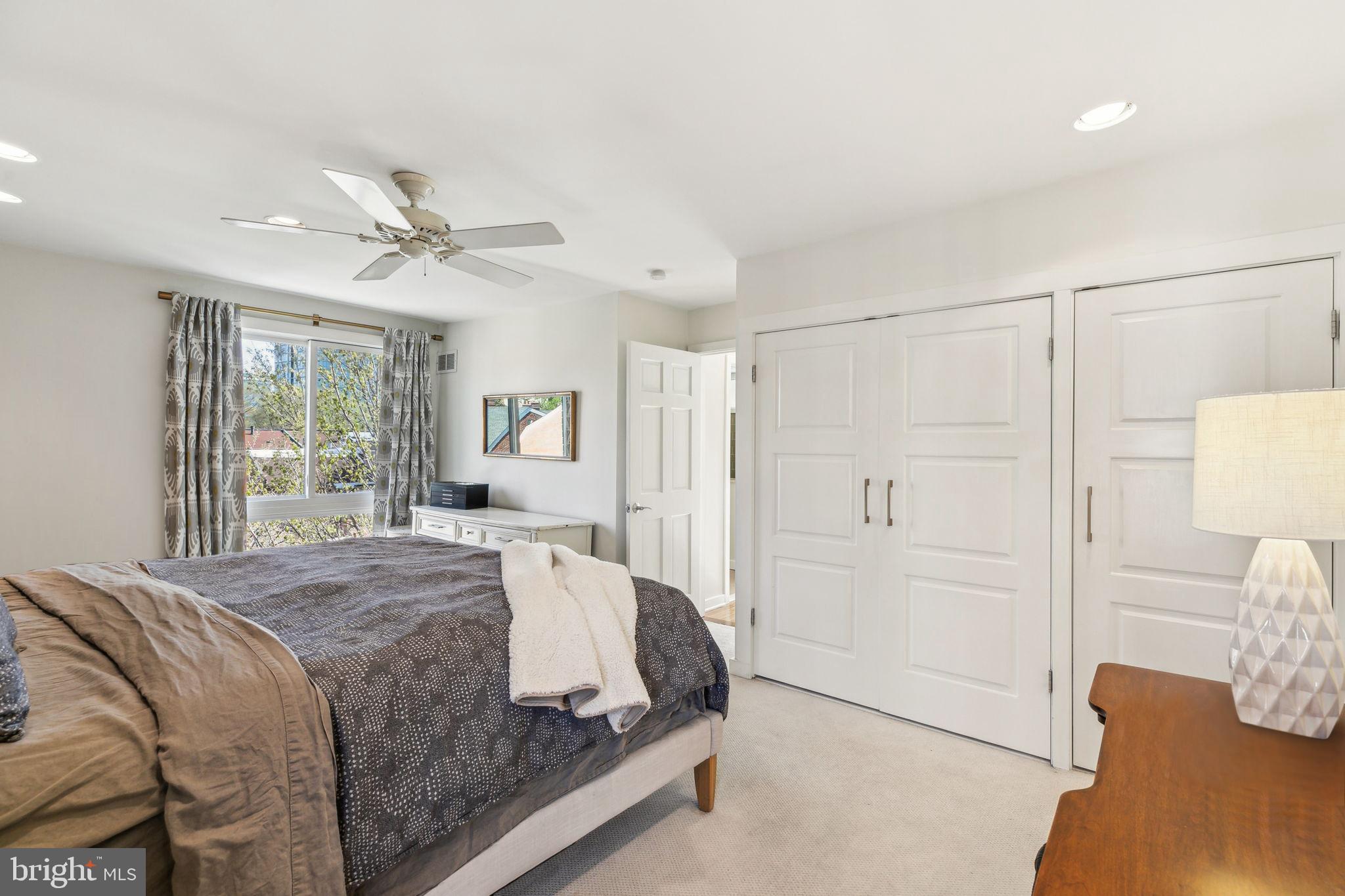 SOCIETY HILL - Residential