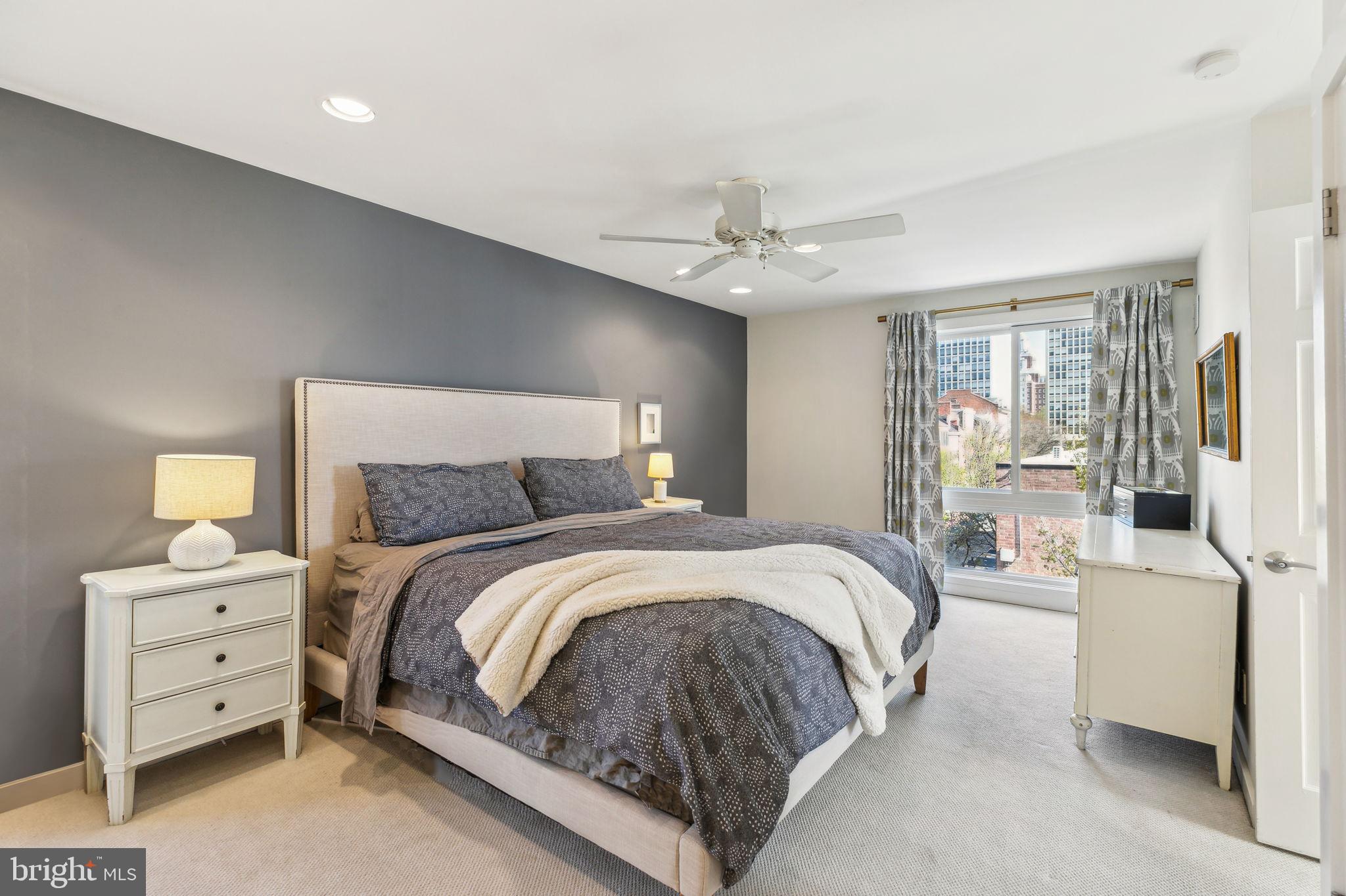 SOCIETY HILL - Residential