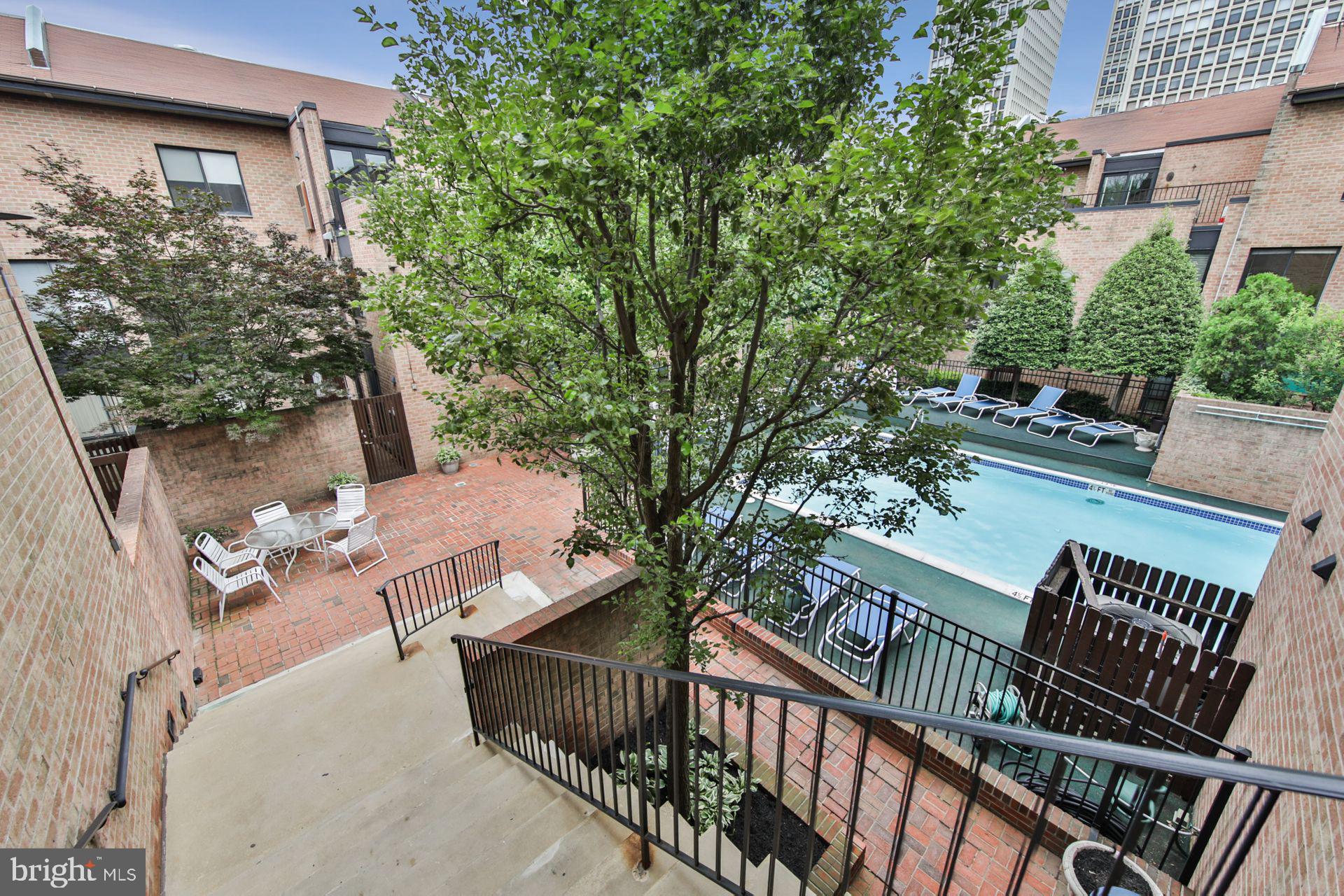 SOCIETY HILL - Residential