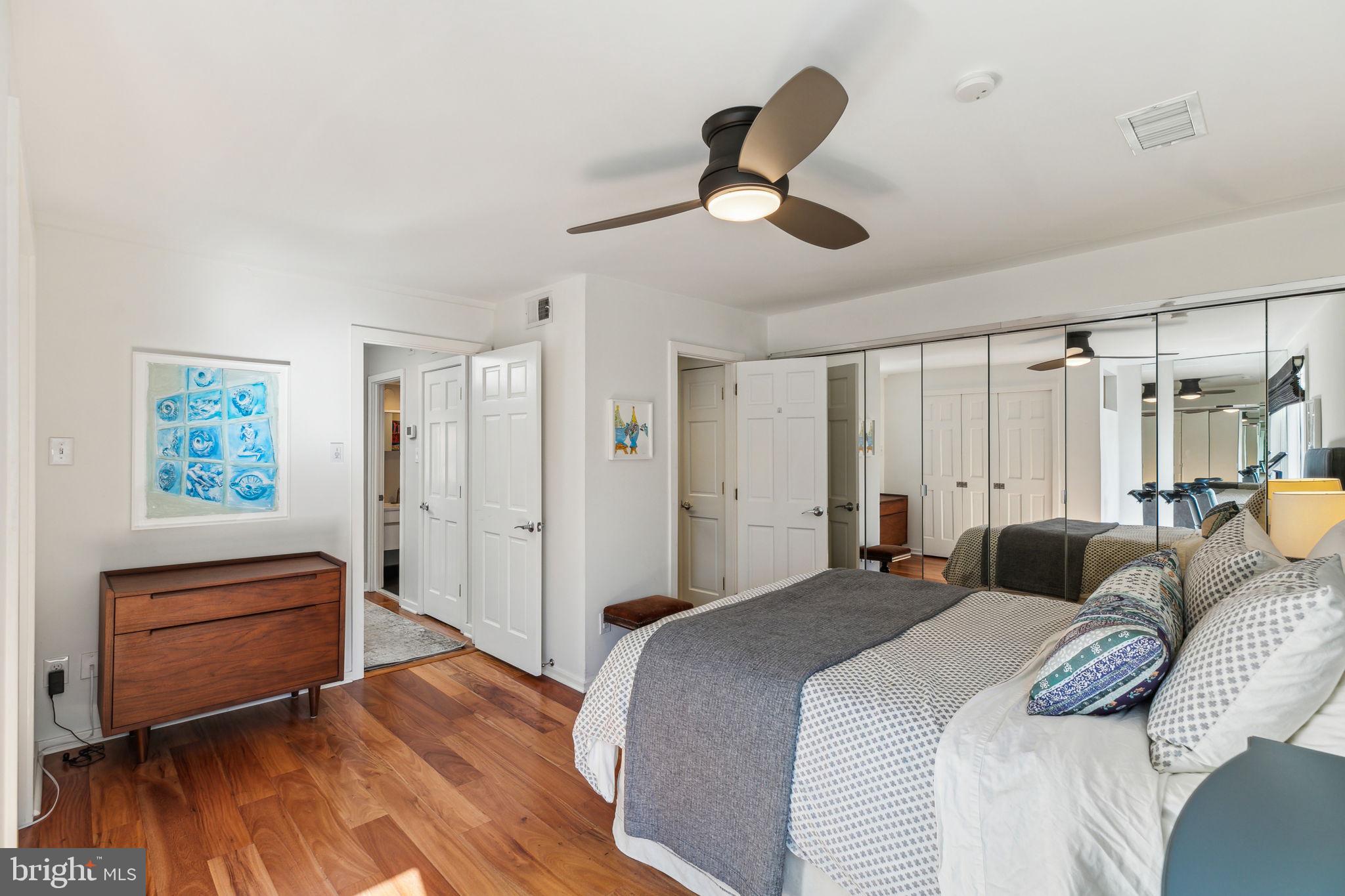 SOCIETY HILL - Residential