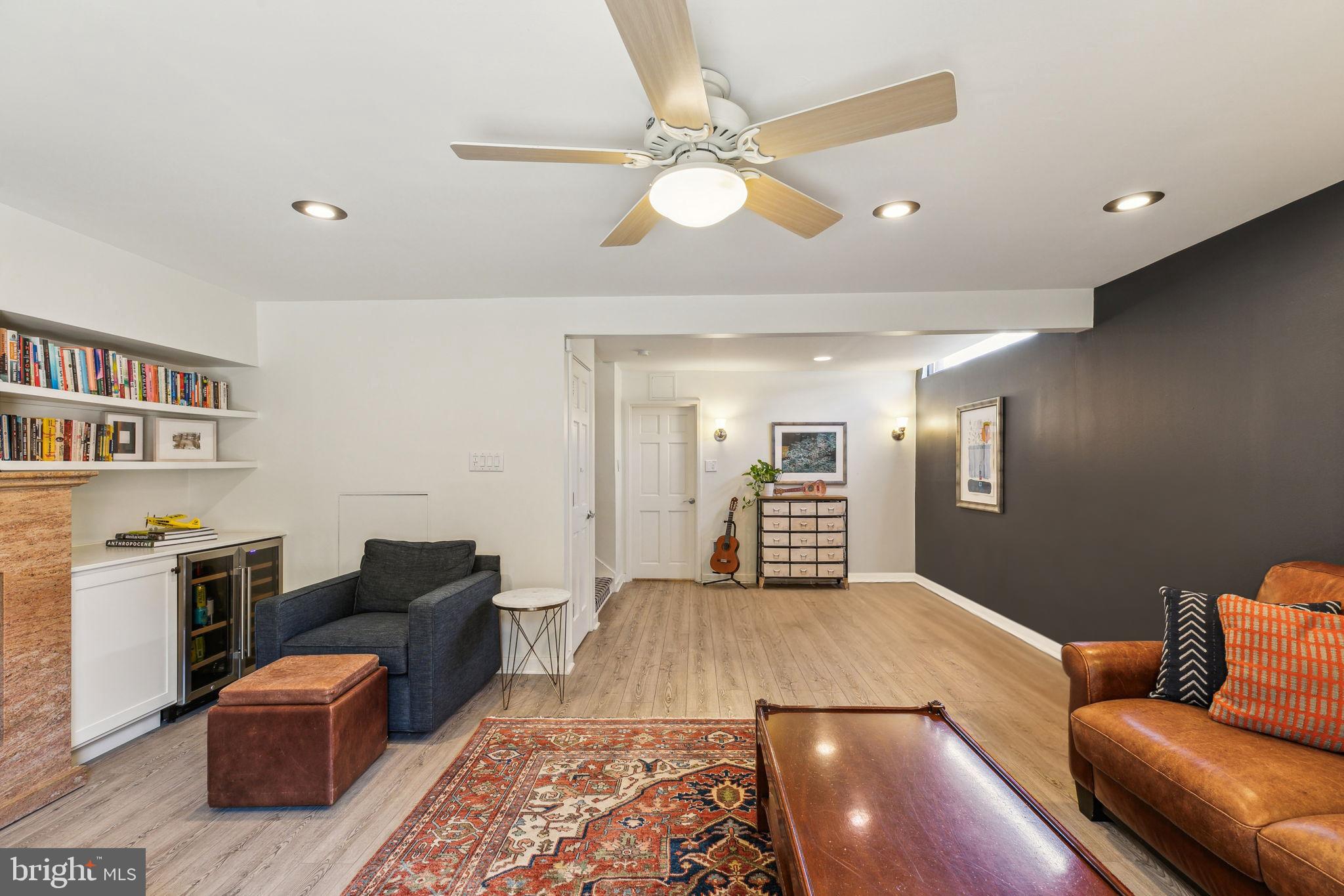 SOCIETY HILL - Residential