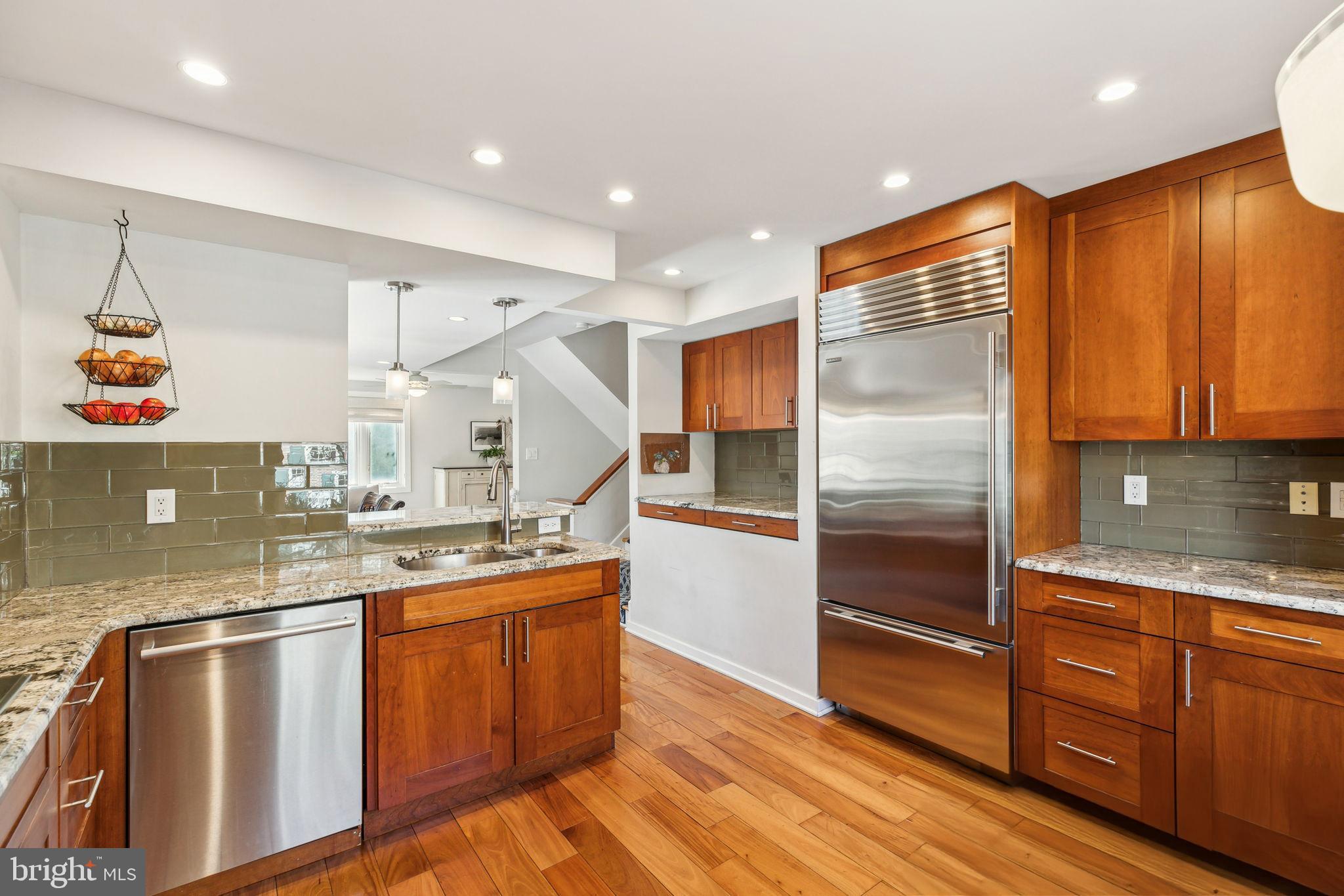 SOCIETY HILL - Residential